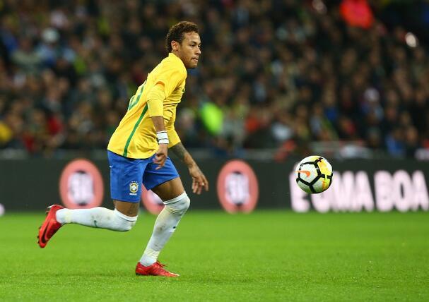 法国杯倒计时；山东泰山加时末段造点机会；细节引发关注；媒体盛赞；赛季目标并未改变